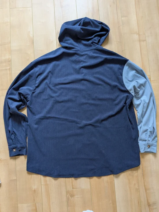 Men's NWT Colorblock Hooded Button-Up Shirt Jacket in Navy, Light Blue, Cream - Picture 3 of 7